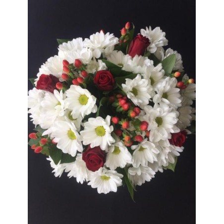 BOUQUET PROMOTION 21 TIGES AVEC CHRYS BLANC PAR 6 TIGES + HYPERICUM PAR 5 + ROSE ROUGE GB PAR 5 + SALLAL FEUILLAGE PAR 5 BOUQUET PROMOTION 21 TIGES AVEC CHRYS BLANC PAR 6 TIGES + HYPERICUM PAR 5 + ROSE ROUGE GB PAR 5 + SALLAL FEUILLAGE PAR 5