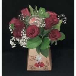 BOUQUET FETE DES MERES MAELLE COMPOSE DE 9 ROSES UPPERCLASS ROUGE