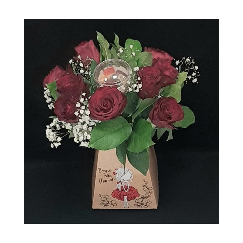 BOUQUET FETE DES MERES MAELLE COMPOSE DE 9 ROSES UPPERCLASS ROUGE